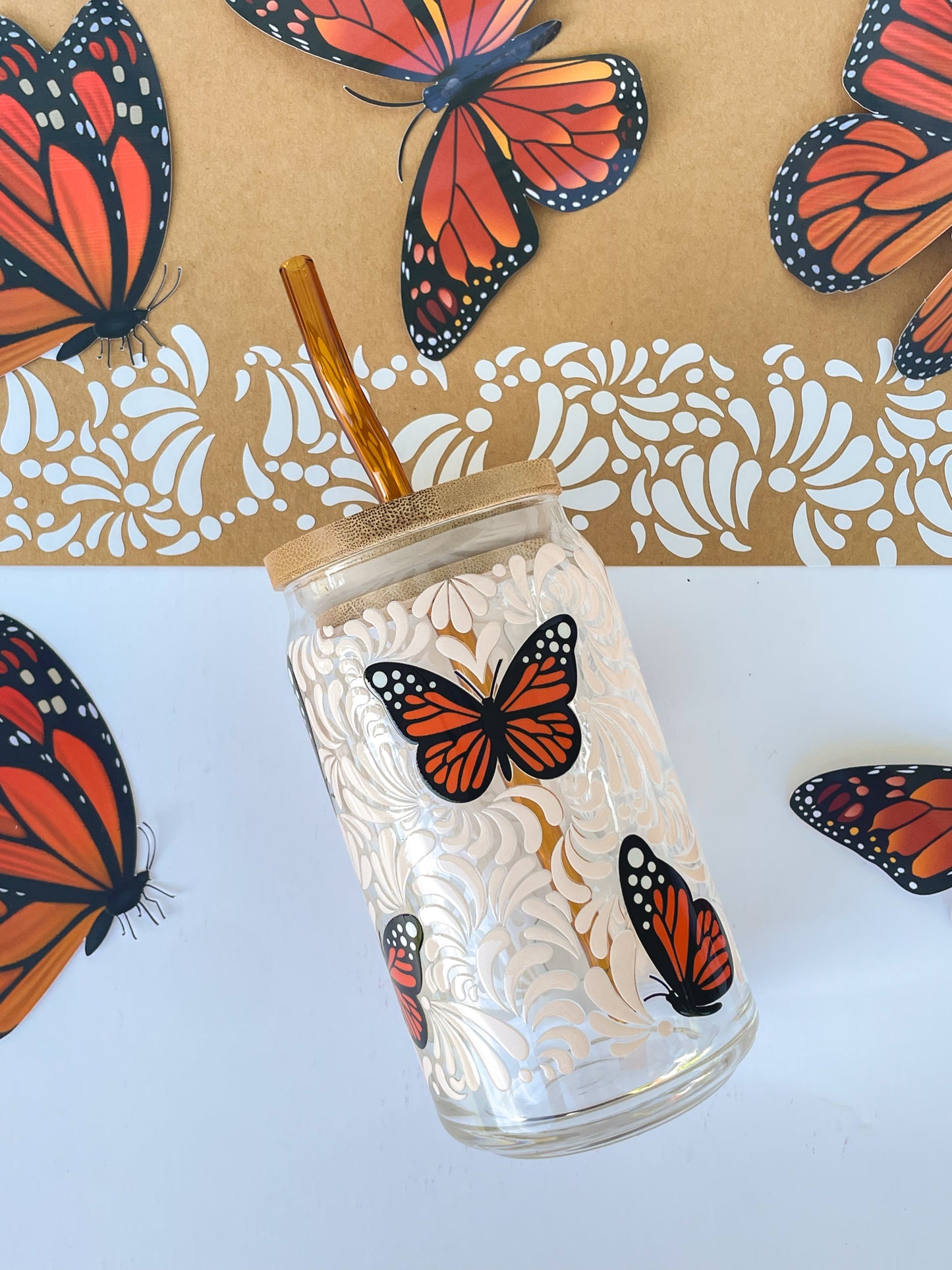 Copa de cristal de Talavera Mariposa