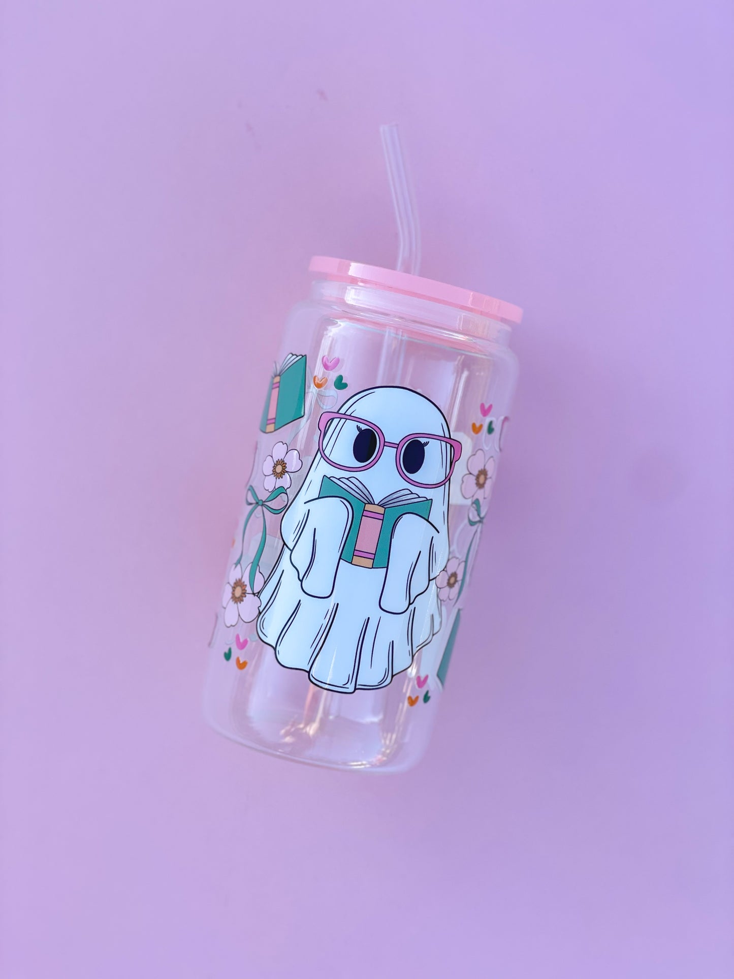 Bonita taza de cristal con forma de lector fantasma